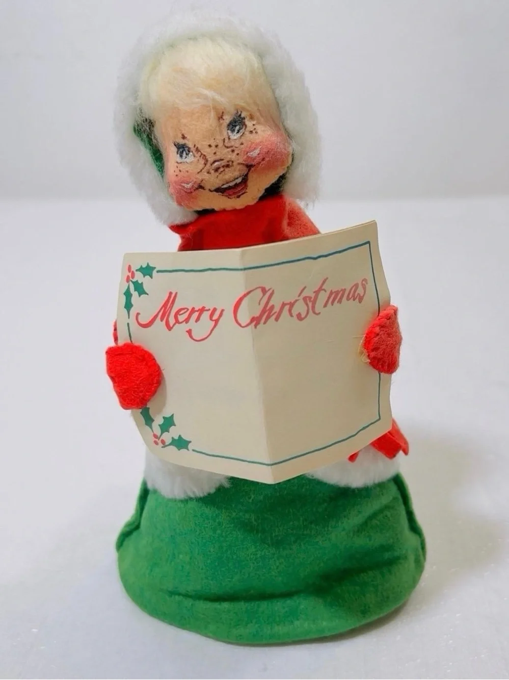 Vintage Annalee Woman Christmas Caroler 1974 Holiday
